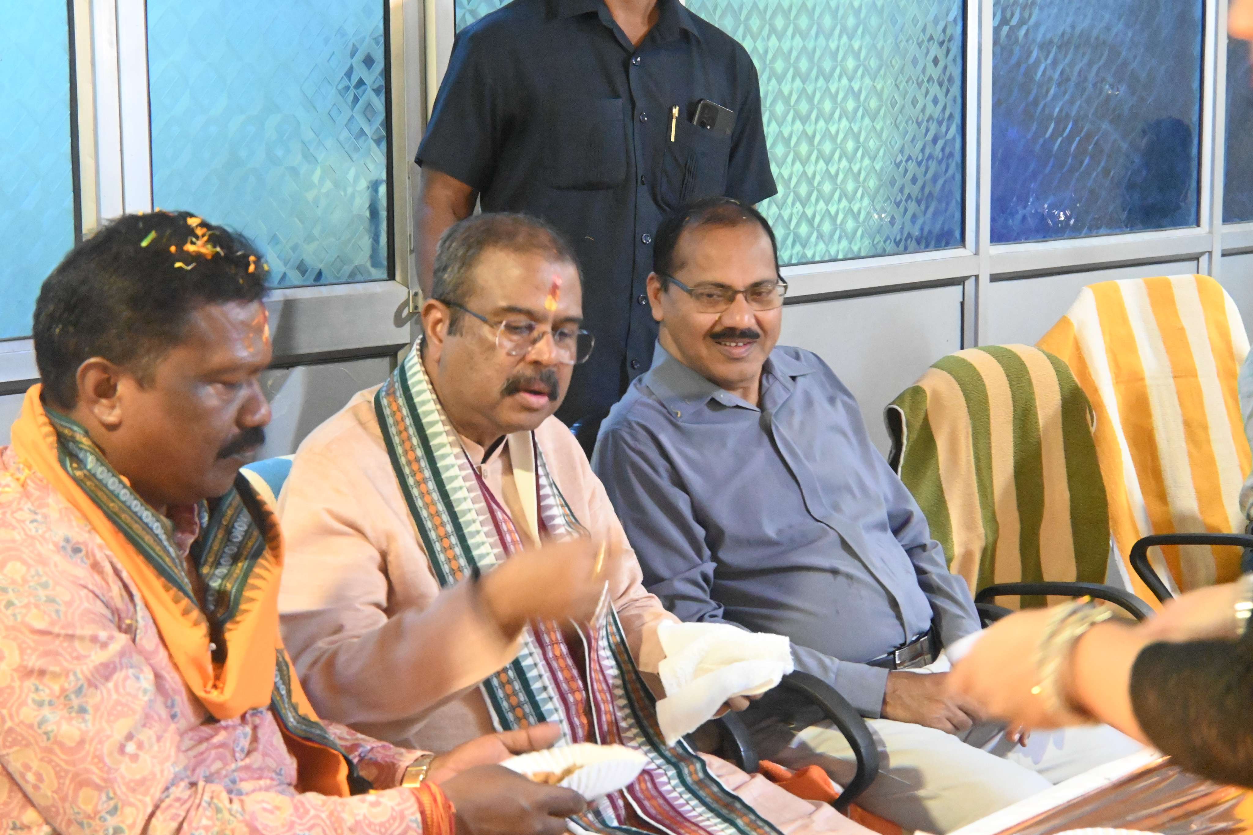 Education Minister Revisit Pic photo 19